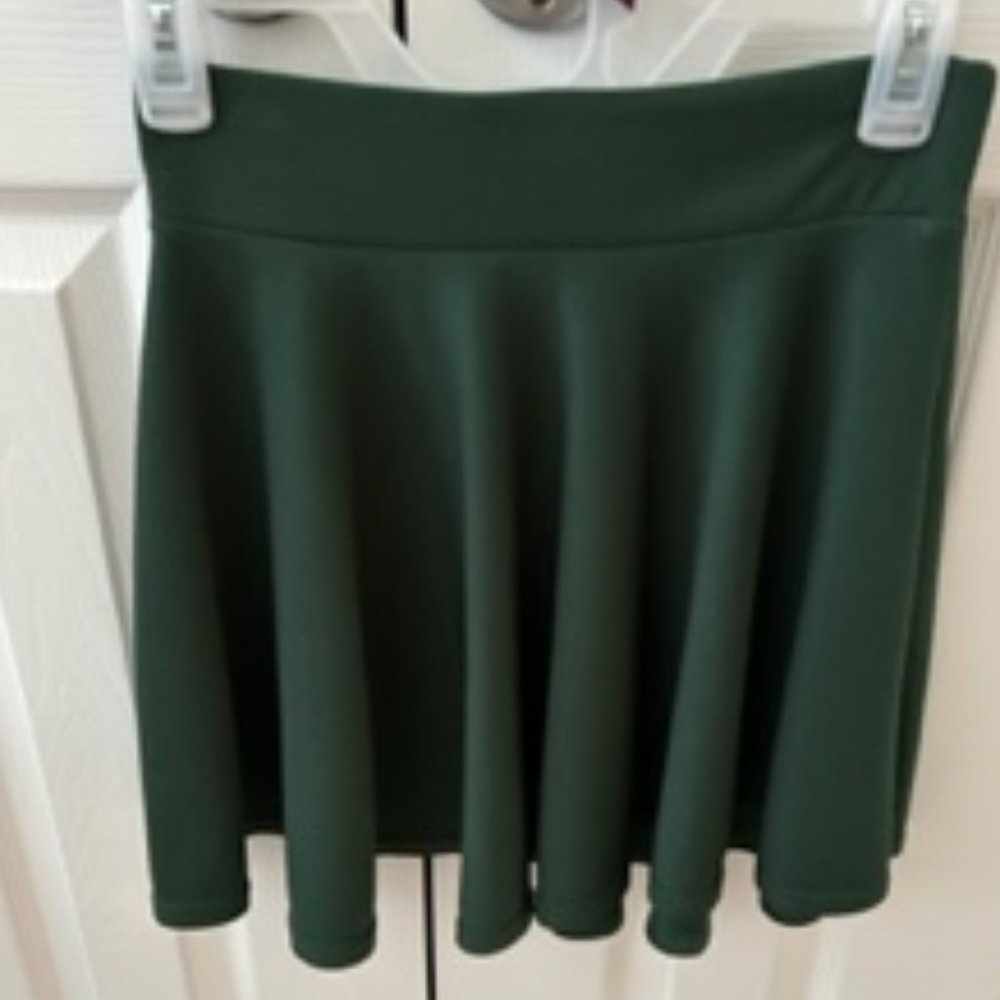 Urban Coco polyester spandex skirt size small adult